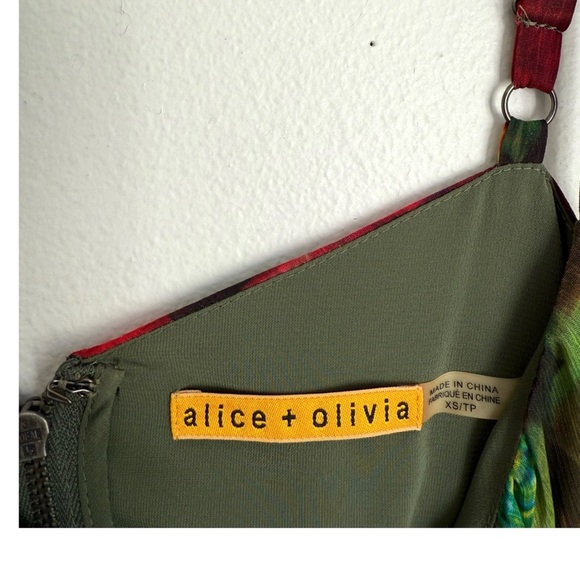 Alice + Olivia Daley Dress in Tropical Jungle Flowers - Picture 5 of 7